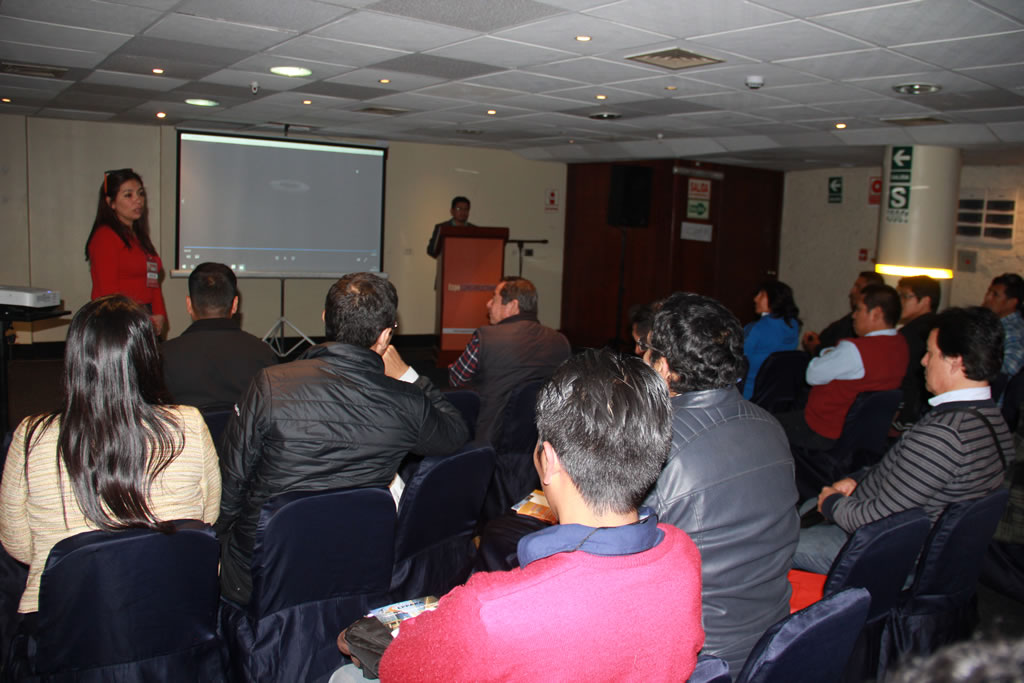 CONFERENCIAS INTERNACIONALES Y NACIONALES